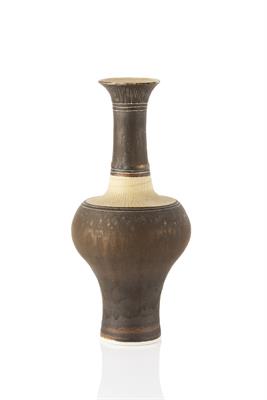 Lot 24 - Lucie Rie (1902-1995)