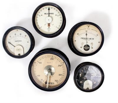 Lot 89 - A GROUP OF FIVE BLACK PAINTED DIALS