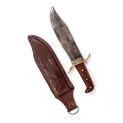 Lot 124 - A BOWIE KNIFE AND SHEATH