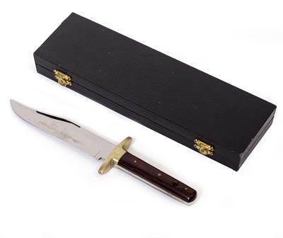 Lot 137 - A HOLLAND & HOLLAND BOWIE KNIFE