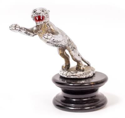 Lot 171 - A DESMO CHROME PAINTED CAR MASCOT