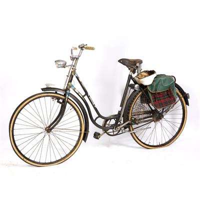 Lot 179 - A LADIES RABENEICK BICYCLE