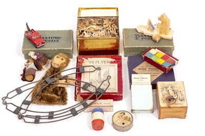 Lot 242 - A COLLECTION OF TOYS