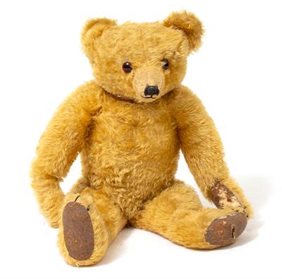 Lot 255 - A MERRYTHOUGHT GOLD MOHAIR JOINTED BEAR