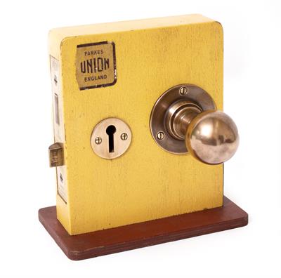 Lot 313 - A 1950'S PARKES UNION SHOP DISPLAY DOOR LOCK AND HANDLES