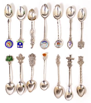 Lot 405 - A COLLECTION OF SILVER AND WHITE METAL TEA SPOONS