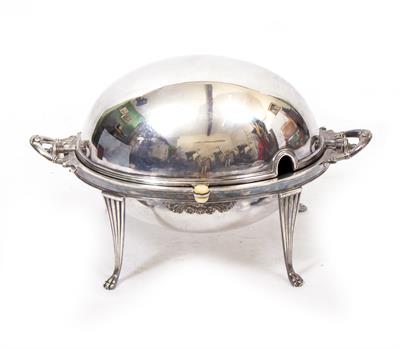 Lot 435 - A WALKER & HALL EARLY - MID 20TH CENTURY SILVER PLATED ROLL TOP SERVING DISH