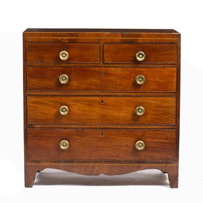 Lot 534 - A REGENCY MAHOGANY SMALL SIZE CHEST OF TWO SHORT AND THREE LONG DRAWERS