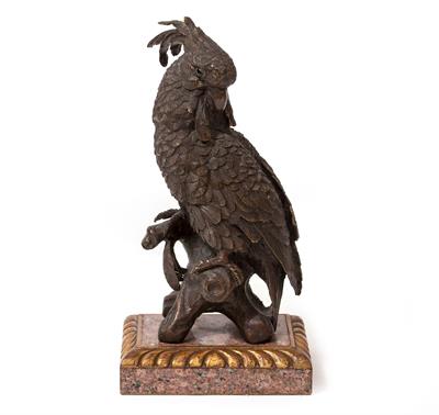 Lot 629 - A BRONZE FIGURE OF A COCKATOO