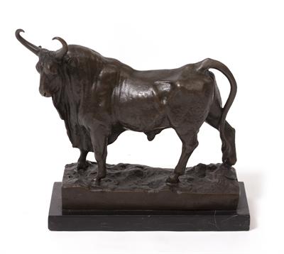 Lot 630 - A FRENCH BRONZE FIGURE OF A BISON