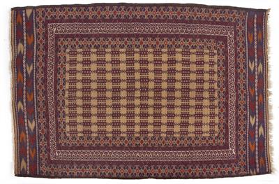 Lot 699 - A MID 20TH CENTURY EASTERN FLATWEAVE RUG