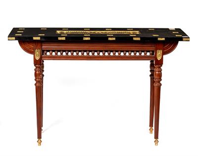 Lot 719 - A MODERN CONSOLE TABLE