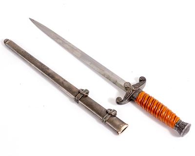 Lot 157 - A WORLD WAR II GERMAN ARMY OFFICER'S DAGGER