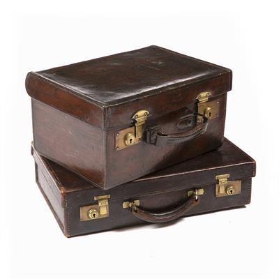 Lot 124 - A 19TH CENTURY LEATHER SMALL CASE of deep form