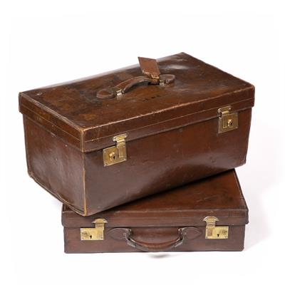 Lot 157 - AN EARLY 20TH CENTURY LEATHER TRUNK BY DREW & SONS