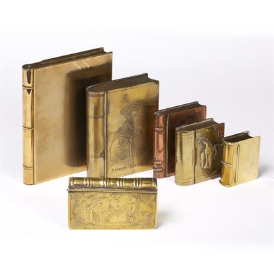 Lot 198 - AN EARLY 19TH CENTURY DUTCH BRASS TOBACCO BOX IN THE FORM OF A BOOK