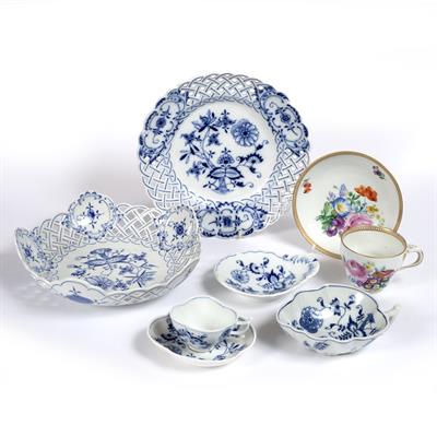 Lot 221 - A COLLECTION OF 19TH CENTURY MEISSEN PORCELAIN comprising a blue and white basket with pierced