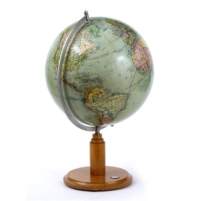 Lot 283 - AN ART DECO ENGLISH EDITION 13 INCH ZEPPELIN GLOBE by Paul Rath