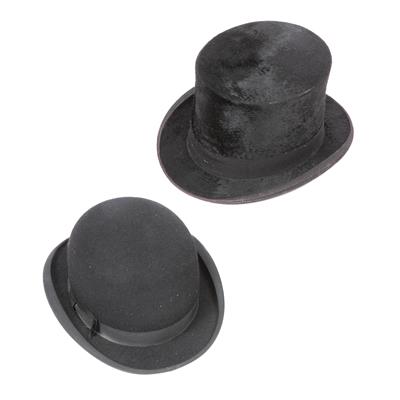 Lot 290 - A BLACK SILK TOP HAT by G.H. Dunn & Co.