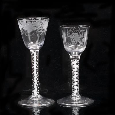 Lot 316 - AN 18TH CENTURY WINE GLASS with engraved grape vines & bird decoration ogee bowl