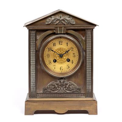 Lot 351 - A 19TH CENTURY FRENCH GILT BRONZE MANTEL CLOCK