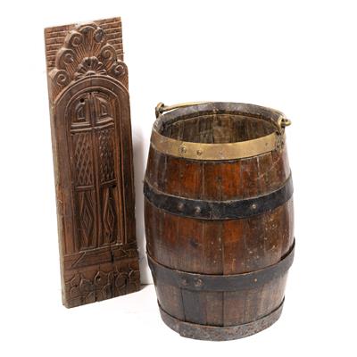 Lot 352 - A 19TH CENTURY OAK AND METAL BOUND COOPERED BARREL COAL BUCKET