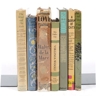 Lot 693 - 20TH CENTURY POETRY. A collection of approx. 150 titles Heaney
