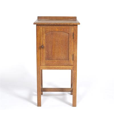 Lot 11 - Heals pot cupboard