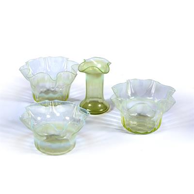 Lot 315 - Three Whitefriars style opalescent glass dishes