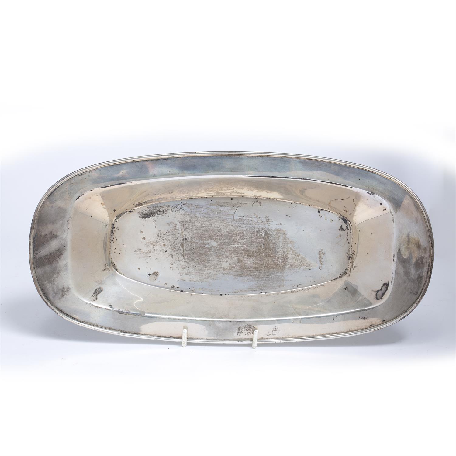 Lot 382 - Silver oblong dish