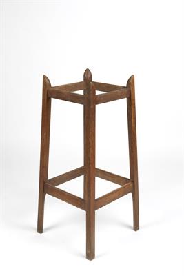 Lot 29 - Arts and Crafts