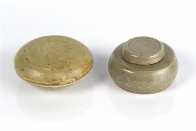Lot 198 - Inkwell and cover