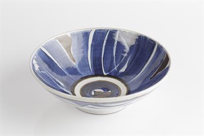 Lot 214 - Alan Caiger-Smith (1930-2020) at Aldermaston pottery