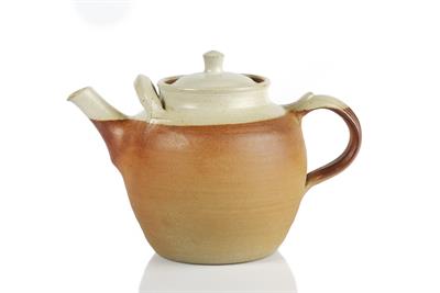 Lot 230 - Ray Finch (1914-2012) for Winchcombe Pottery