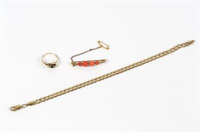 Lot 339 - Collection of jewellery consisting of