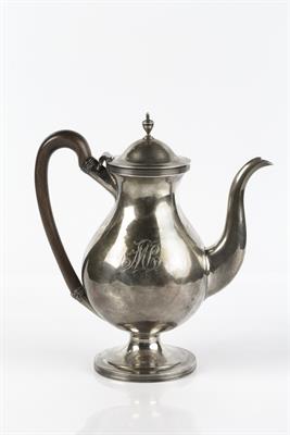 Lot 347 - Georgian silver coffee pot