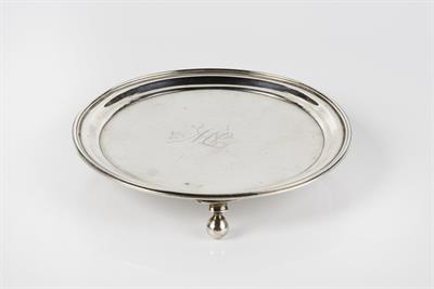 Lot 348 - Georgian silver teapot stand