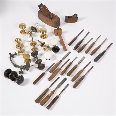 Lot 41 - Quantity of wood turning tools