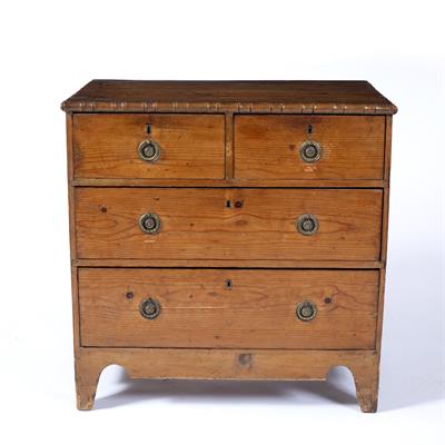 Lot 137 - Pine small chest of drawers