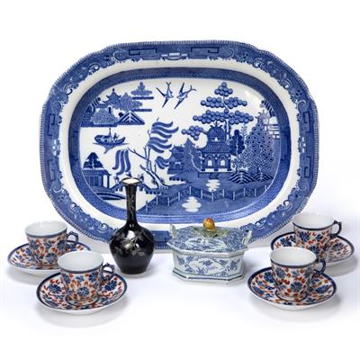 Lot 242 - Pearlware Willow pattern platter