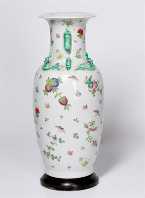 Lot 254 - Canton vase