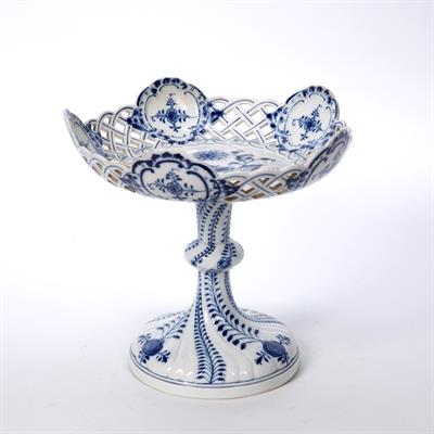 Lot 292 - Meissen porcelain tazza or comport
