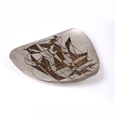 Lot 307 - WMF 'Ikora' silver plated dish