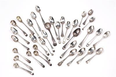 Lot 311 - Collection of Georgian and later silver teaspoons