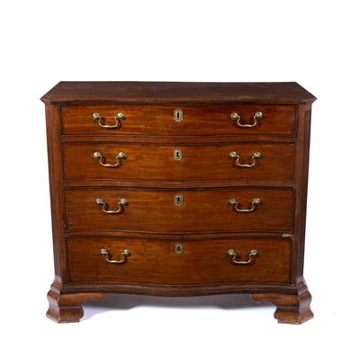 Lot 362 - Serpentine mahogany chest