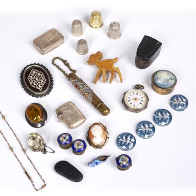 Lot 396 - Collection of jewellery and silver to include