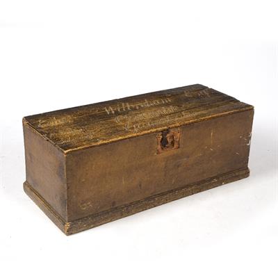 Lot 20 - AN 18TH CENTURY PAINTED PINE BOX