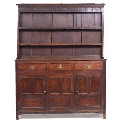 Lot 53 - AN EARLY 19TH CENTURY OAK DRESSER