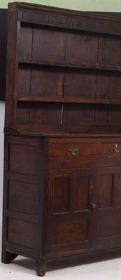 Lot 53 - AN EARLY 19TH CENTURY OAK DRESSER