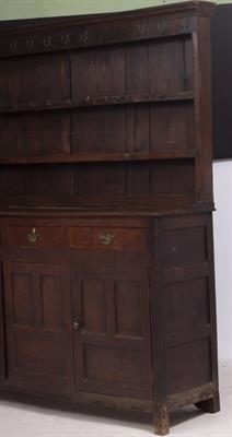 Lot 53 - AN EARLY 19TH CENTURY OAK DRESSER